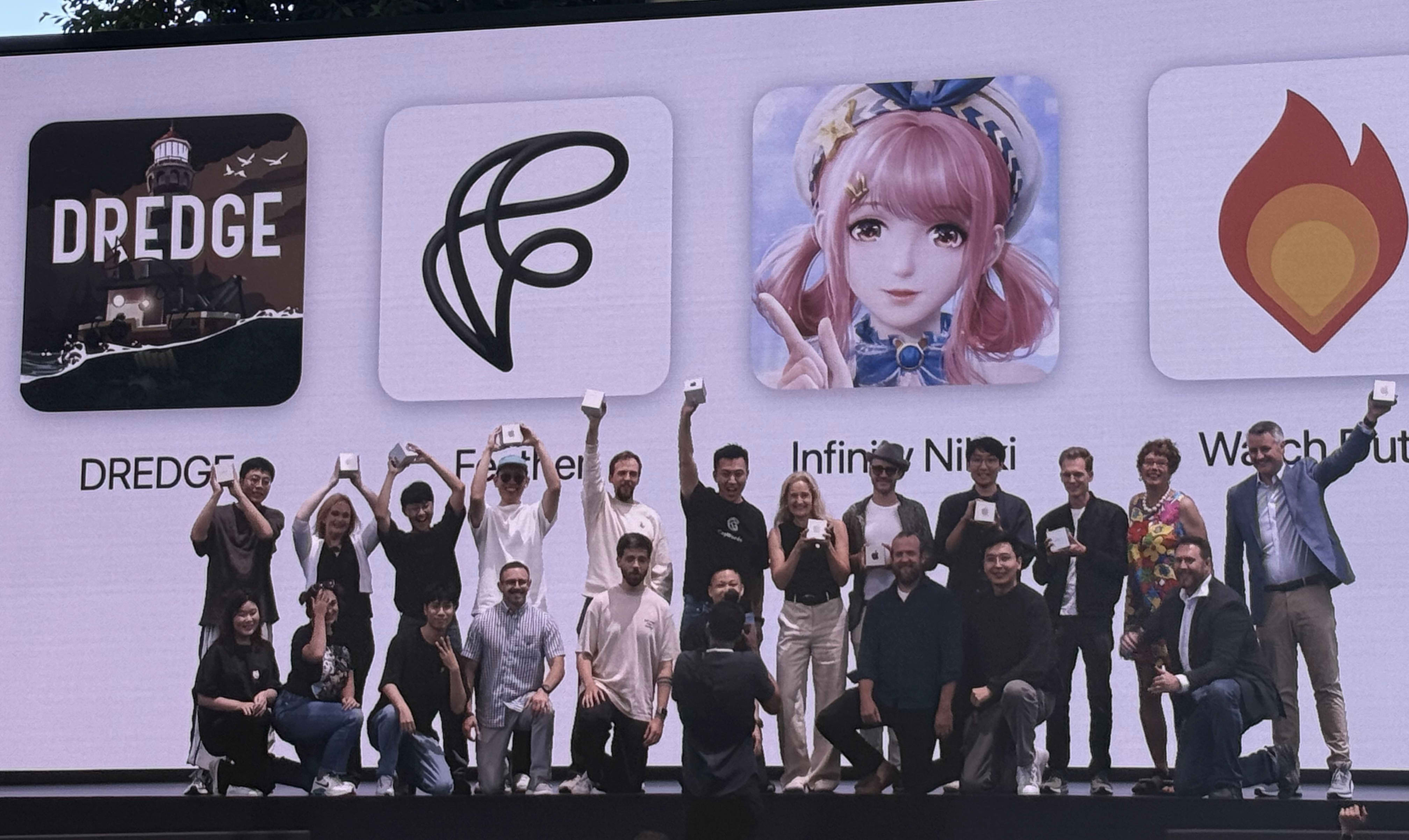 苹果WWDC25开幕  叠纸《无限暖暖》 斩获设计大奖
